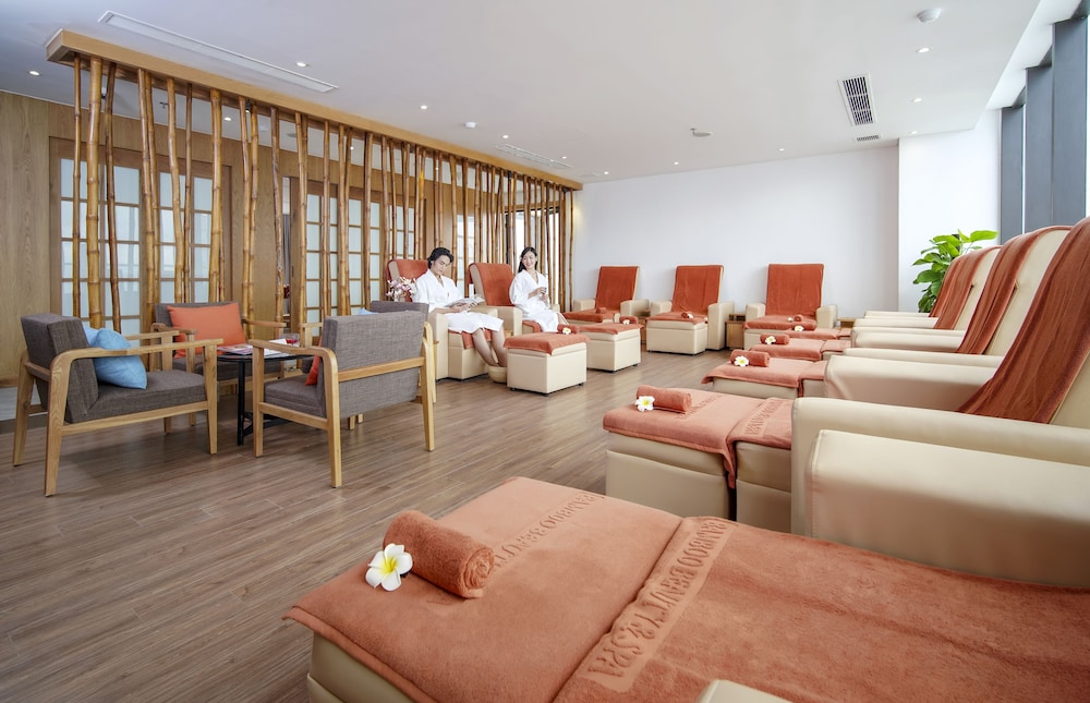 G8 Luxury Hotel and Spa Da Nang 38/66