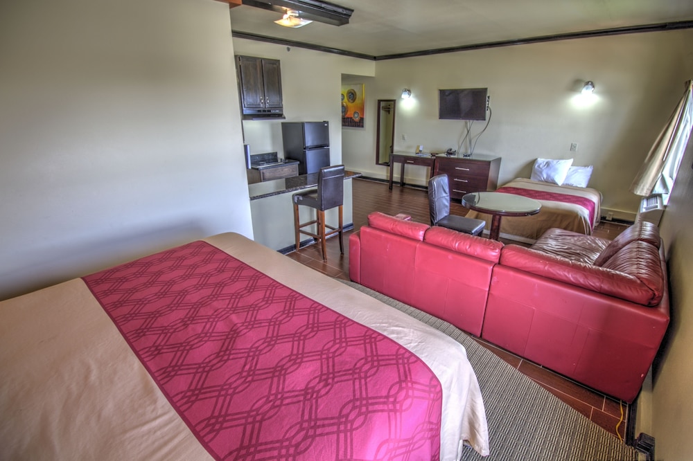Blue Bay Inn Suites 6/34
