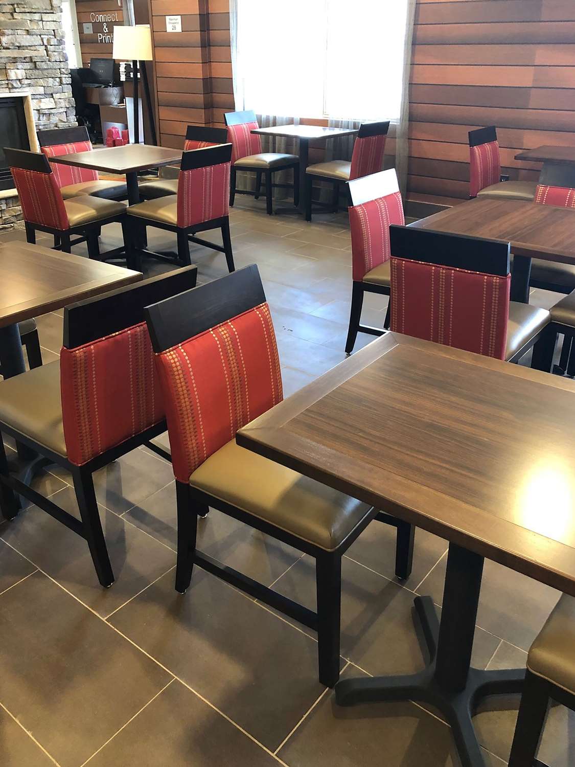 Comfort Inn & Suites Phoenix North / Deer Valley 26/31