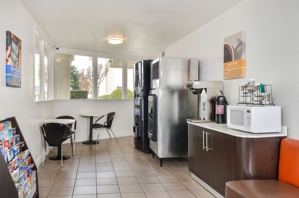 Ramada by Wyndham Merced 13/57