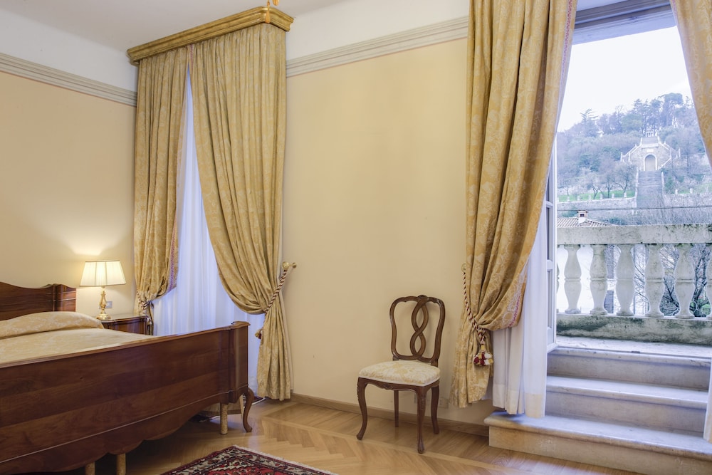 Villa Fenaroli Palace Hotel 30/33