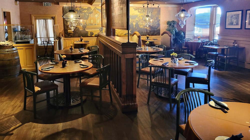 Altland House Inn and Suites 31/50