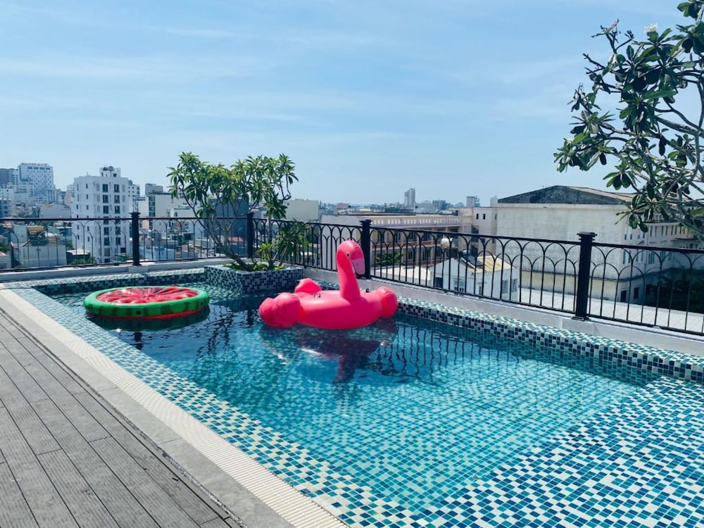 The Now Boutique Hotel 40/50