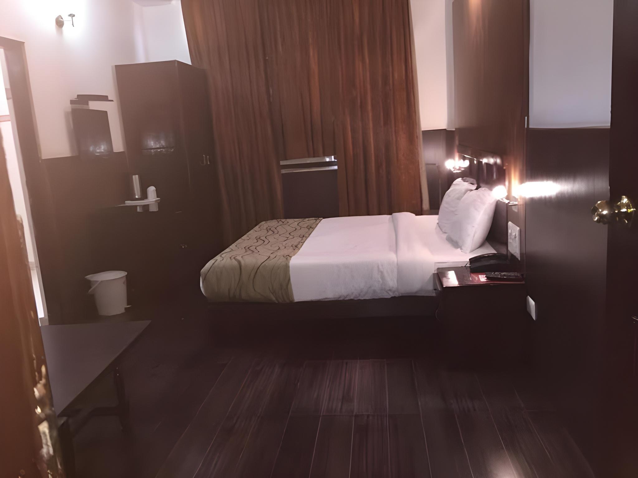 Deluxe