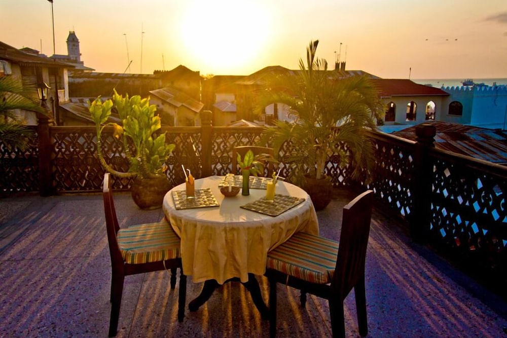 Asmini Palace Hotel 38/46
