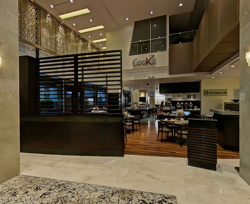 Sheraton Guayaquil Hotel 35/40