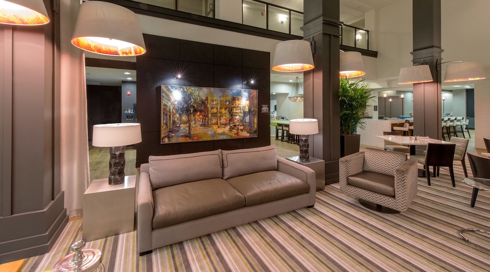 Hilton Garden Inn Charleston Waterfront Downtown 47/77
