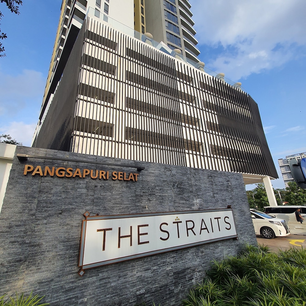 The Straits Johor Bahru 2/28