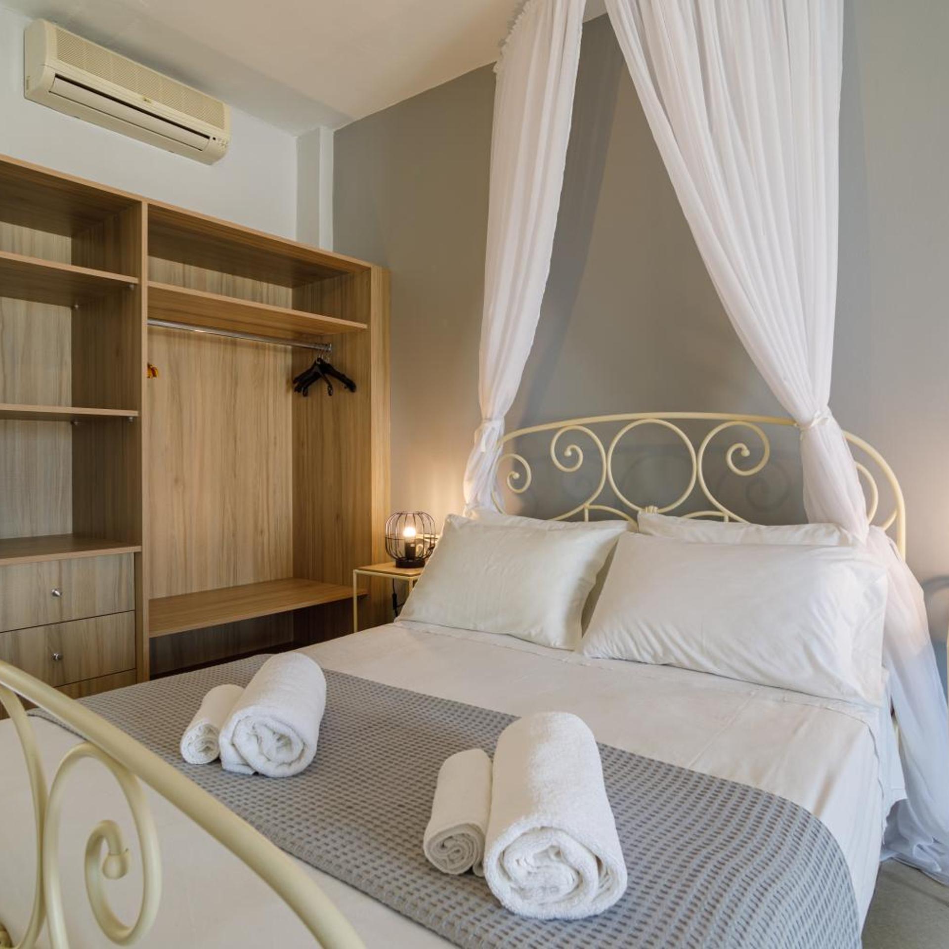 SUPERIOR, DOUBLE OR TWIN BED, SEA VIEW