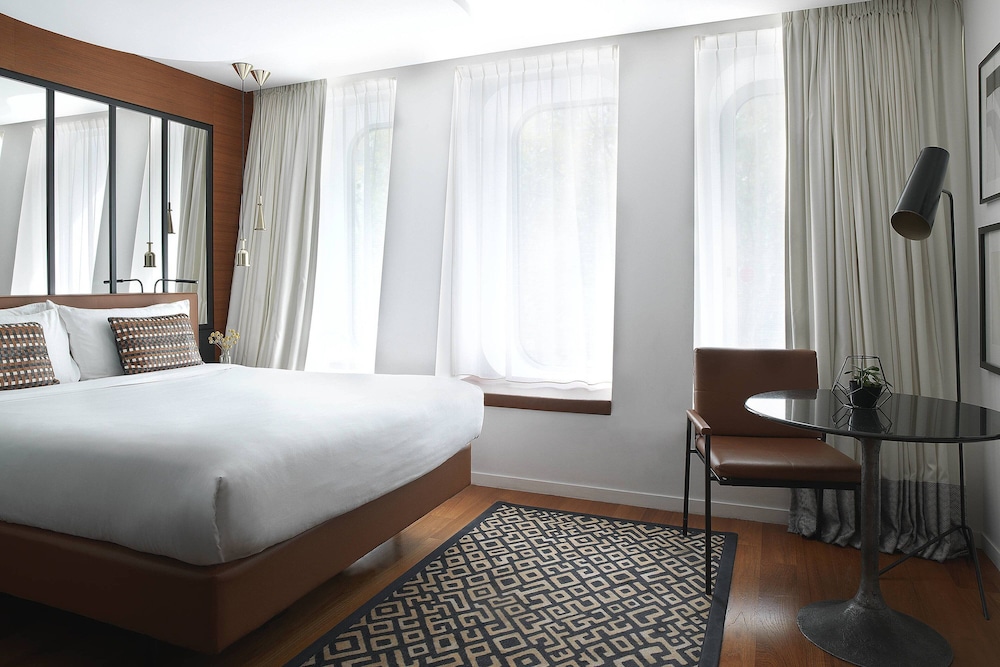 Renaissance Paris Republique Hotel 9/61