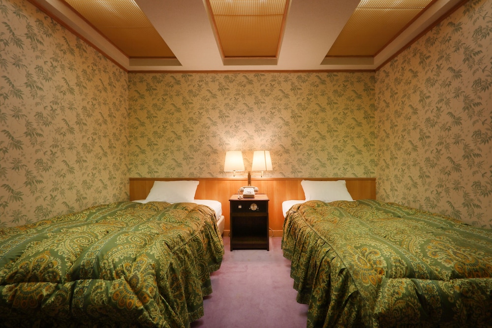 Hotel Sunshine Kinugawa 11/70