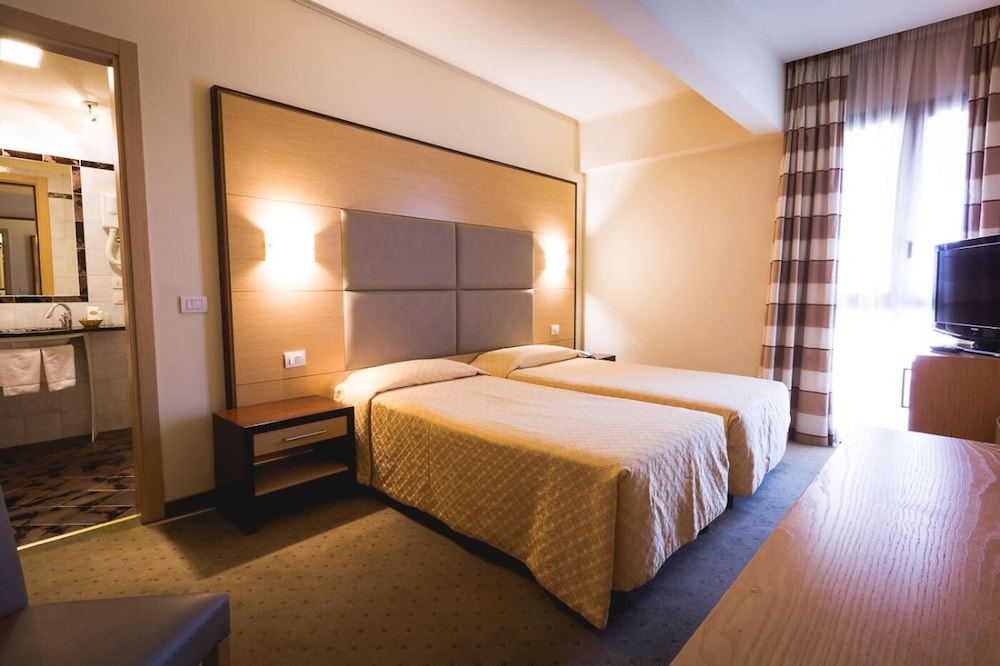 Inn Hotel 18/50
