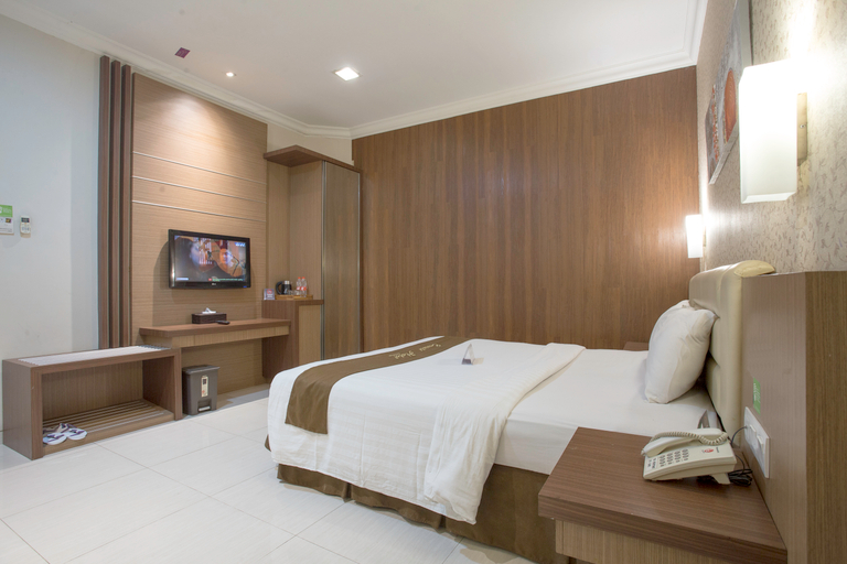 Life Emerald Hotel Surabaya 2/11