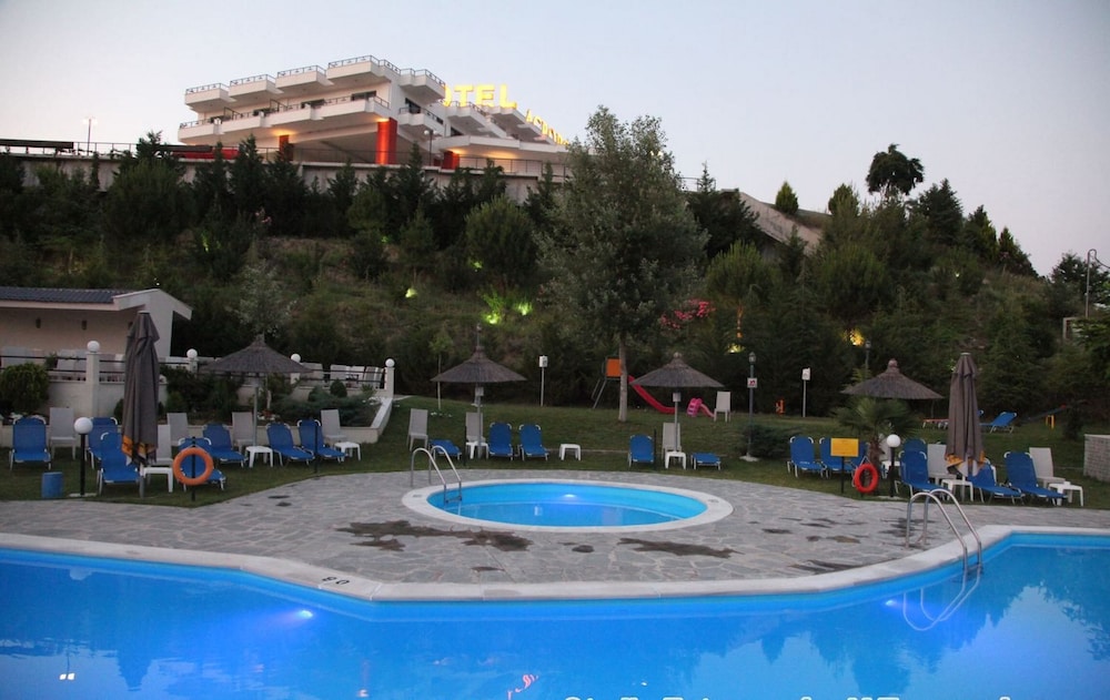 ACROPOL HOTEL 23/26