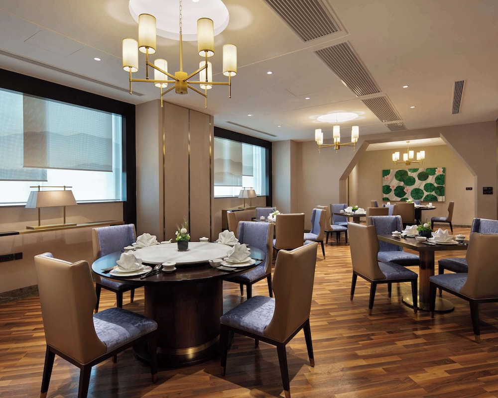 The Lixury Hotel -The Unbound Collection by Hyatt 28/50