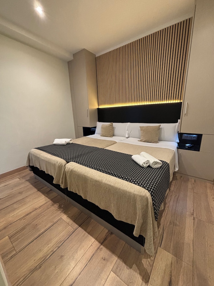 ECONOMY, TWIN BEDS