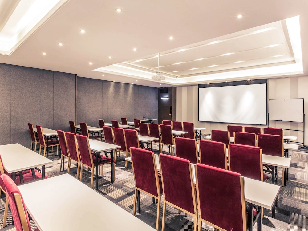 Mercure Suzhou Downtown 65/75
