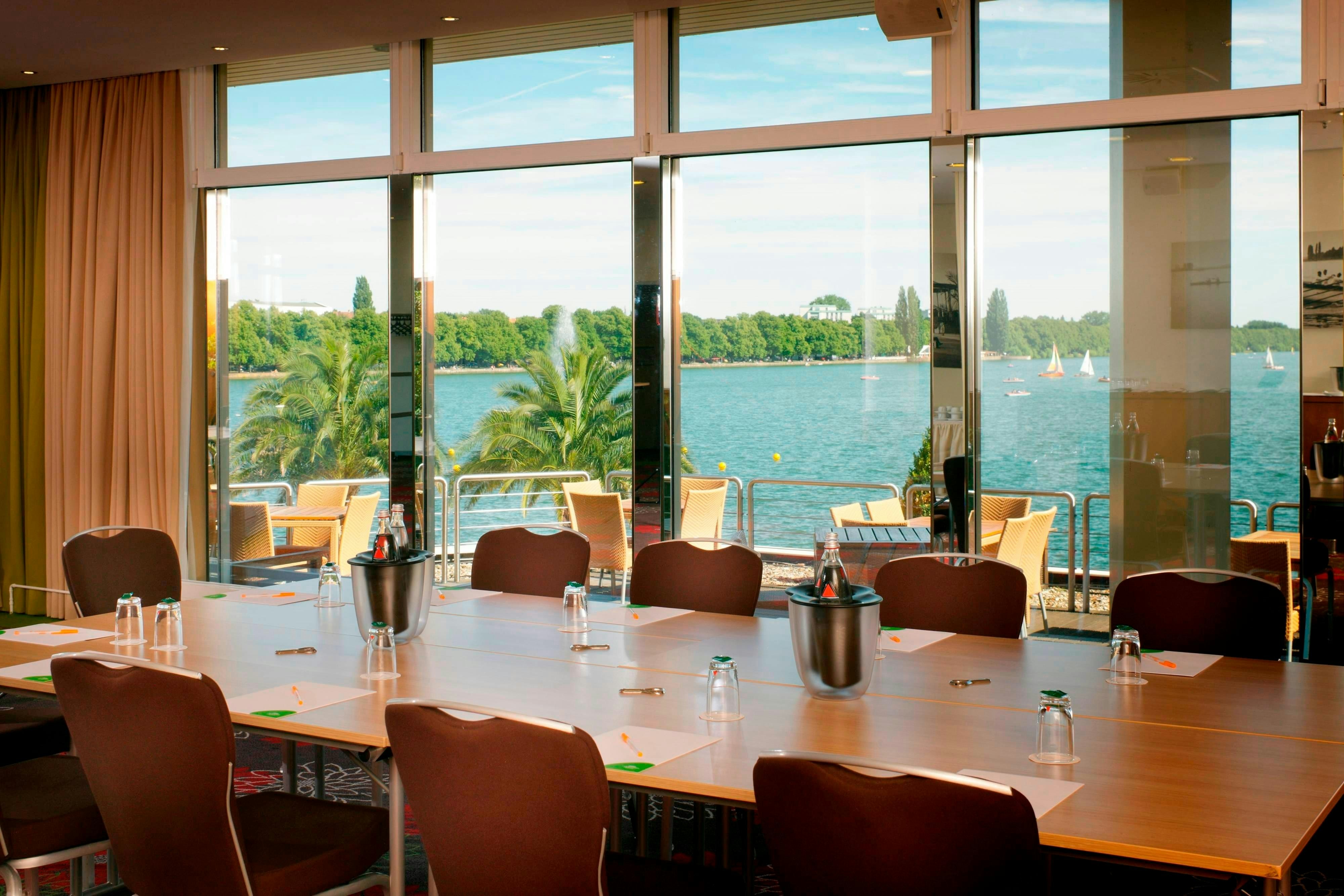 Courtyard By Marriott Hannover Maschsee 24/45