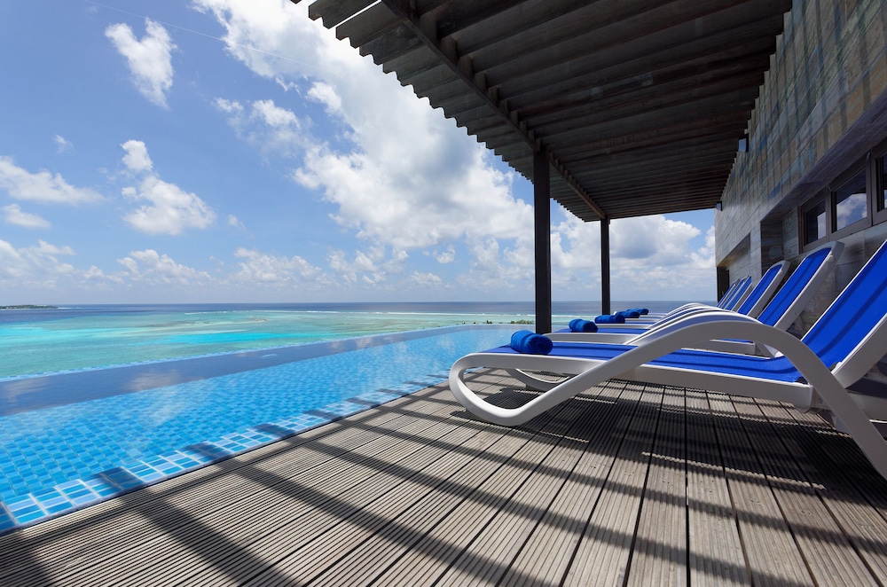 Arena Beach Hotel 39/48