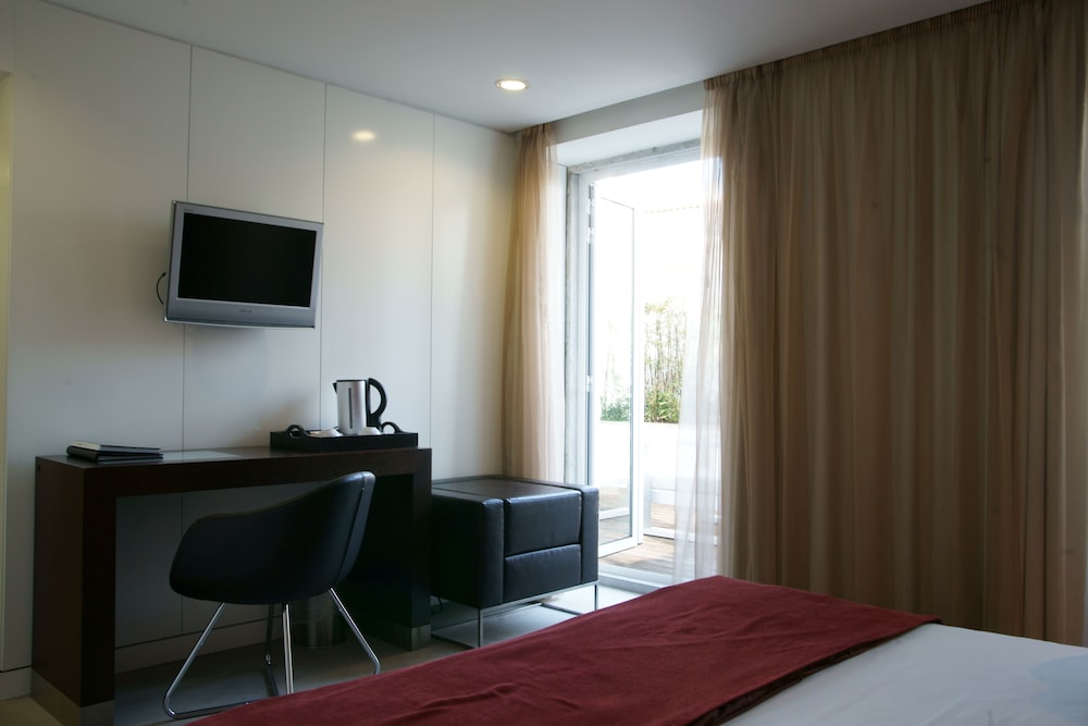 Jeronimos 8 Hotel 55/67