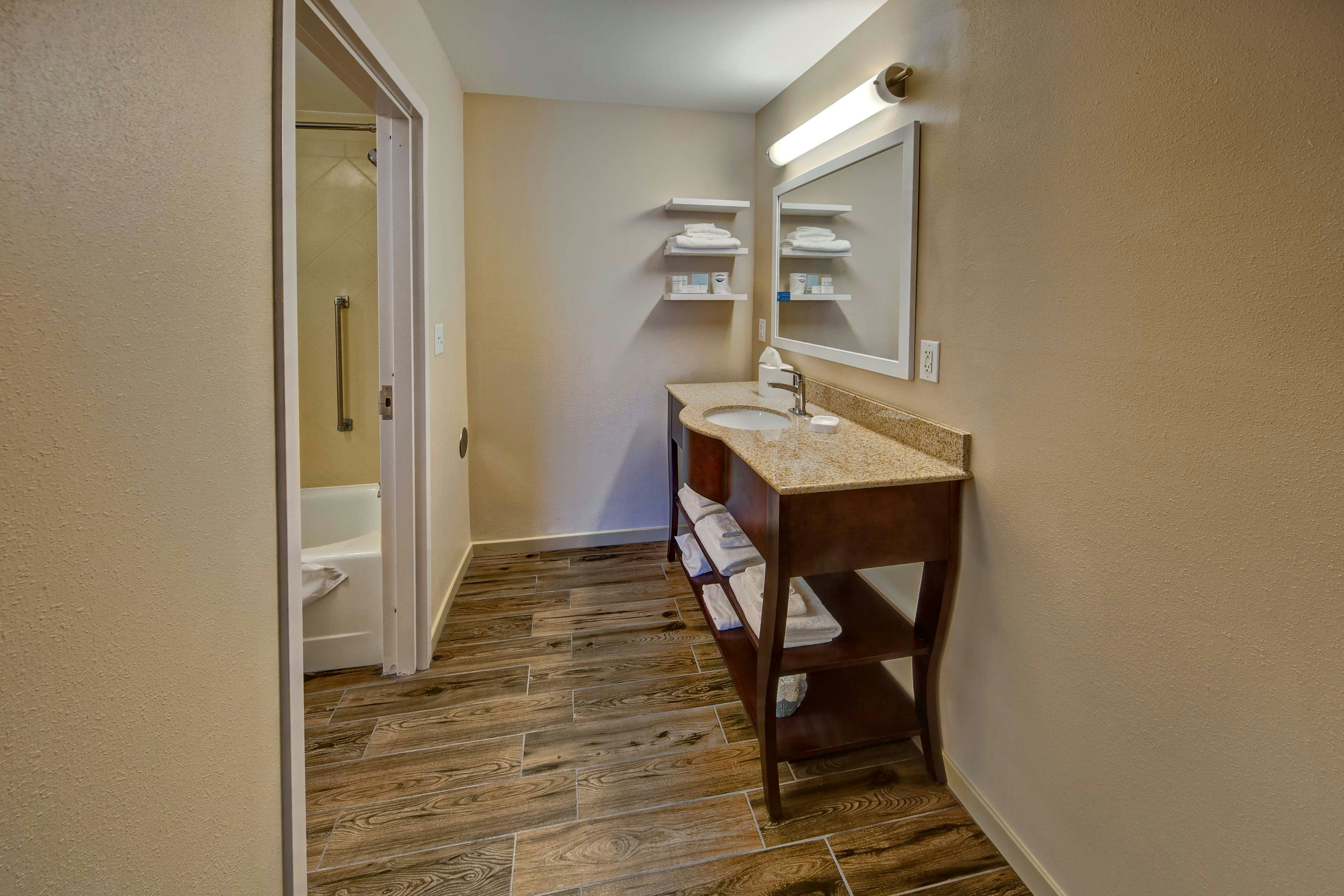 Hampton Inn By Hilton Dunn 33/58