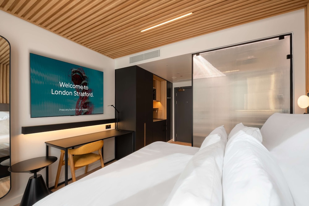 YOTELPAD London Stratford, Select by Hilton 19/50