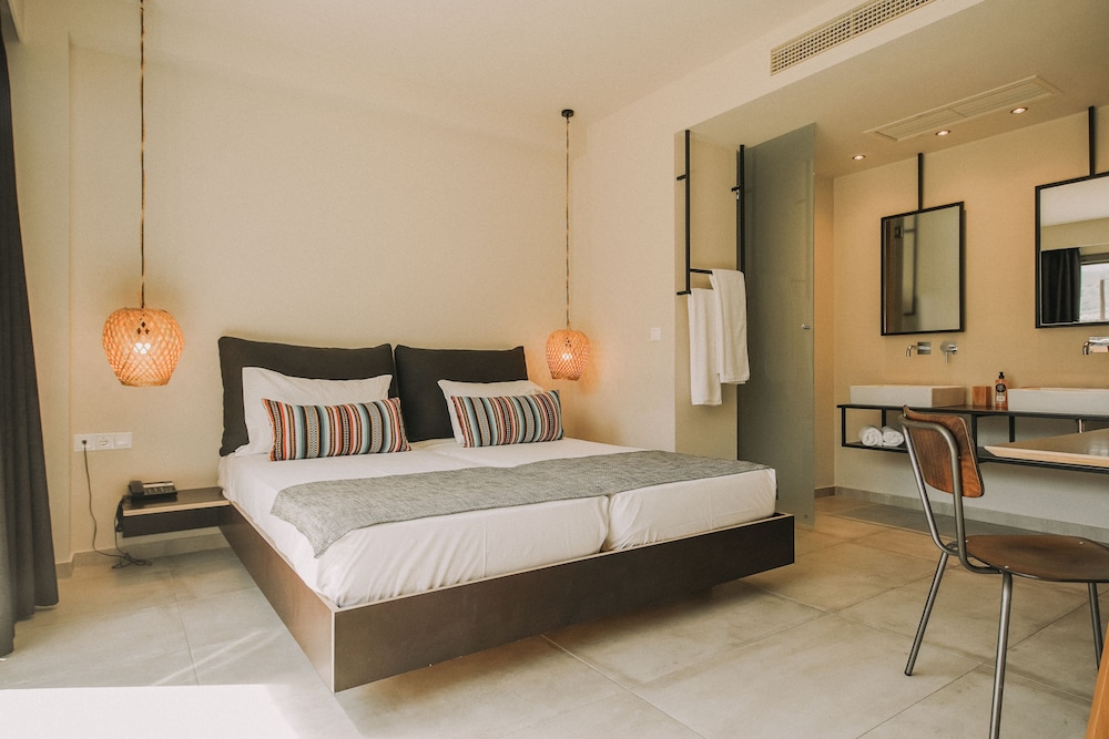 Cooks Club Hersonissos - Adults Only 17/50