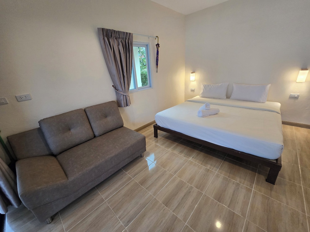 Kradan Beach Resort 8/48