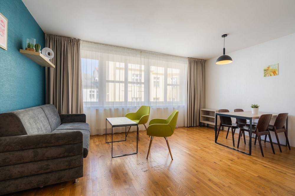 EA ApartHotel Melantrich 29/47