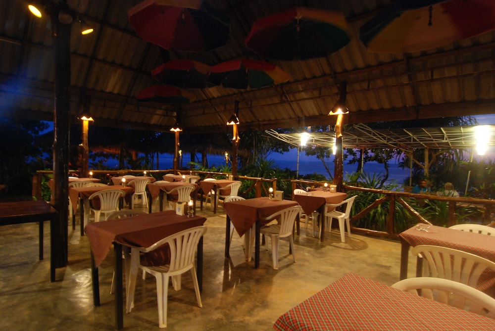 LANTA CORAL BEACH RESORT 26/50