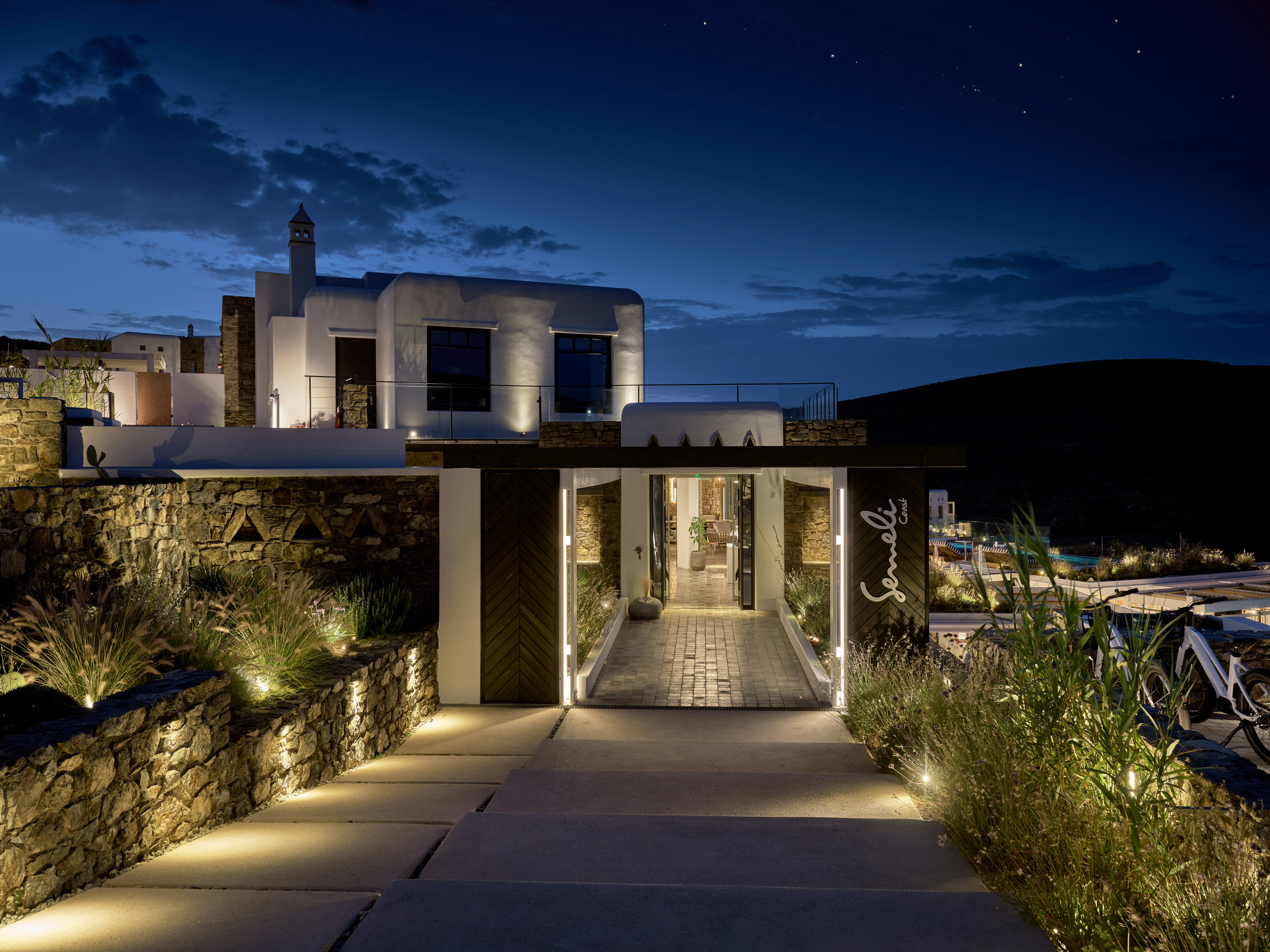 Semeli Coast Mykonos, Curio Collection by Hilton in MYKONOS
