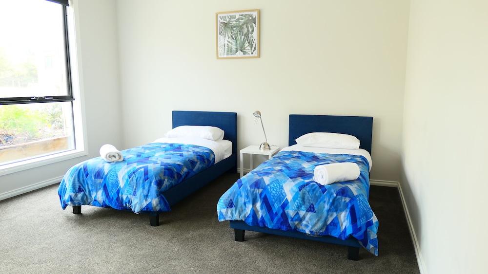 Apollo Bay Seal Apartments 6/33