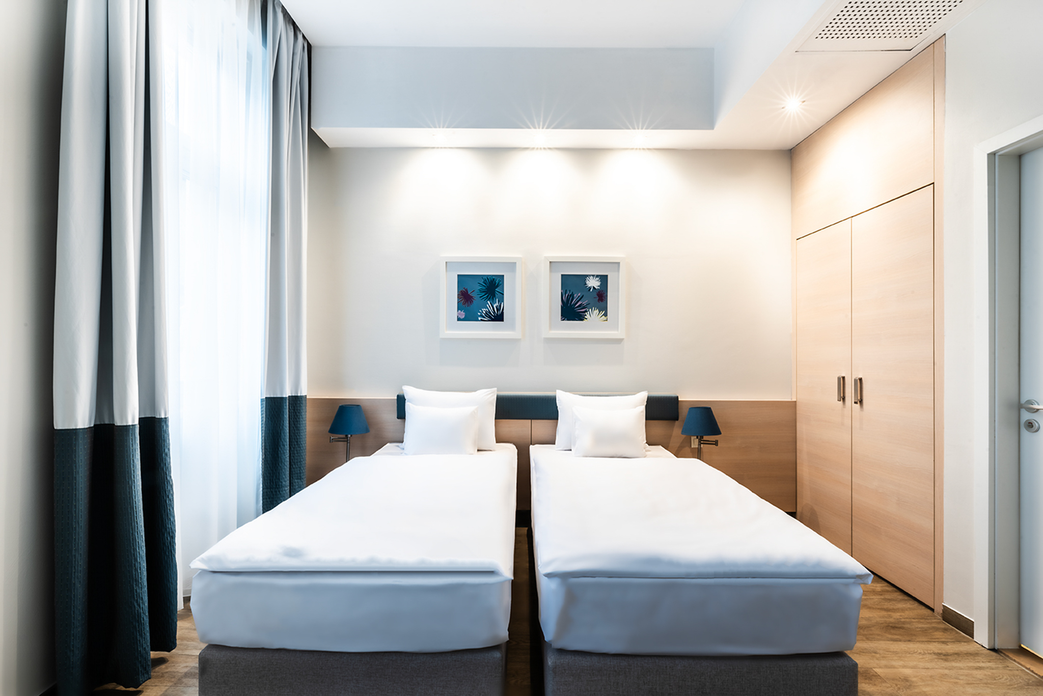 غرفة متصلة عائلية بسرير مزدوج، Atrium Hotel by Mellow Mood Hotels 5/10