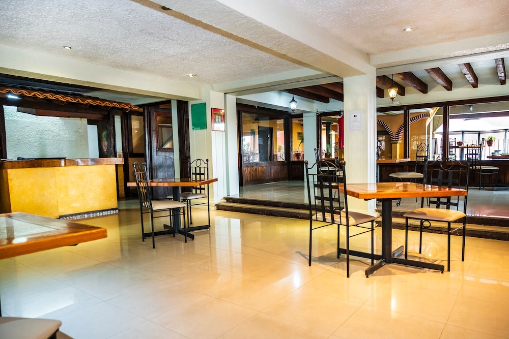 Capital O Hotel Central 26/42