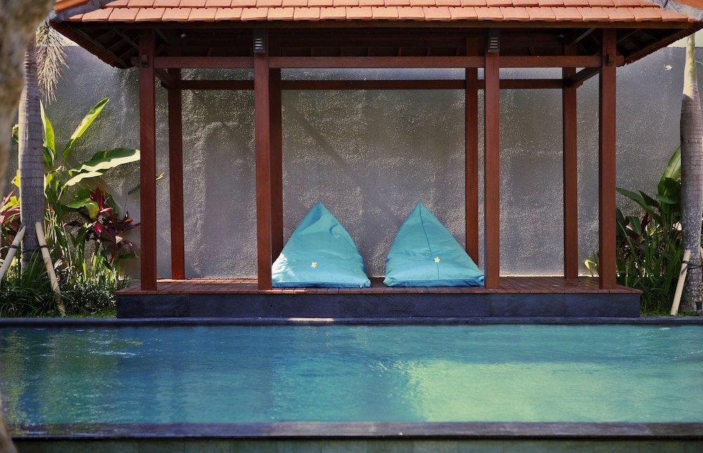Kubu Manggala Villas 8/71