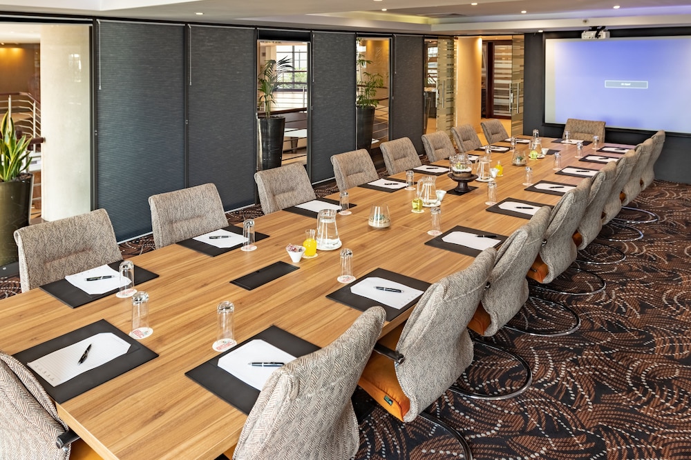 City Lodge Hotel at OR Tambo International Airport 46/48