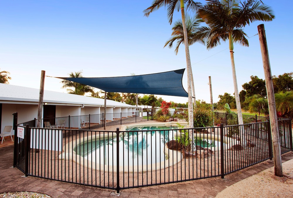 Mission Beach Resort 3/75