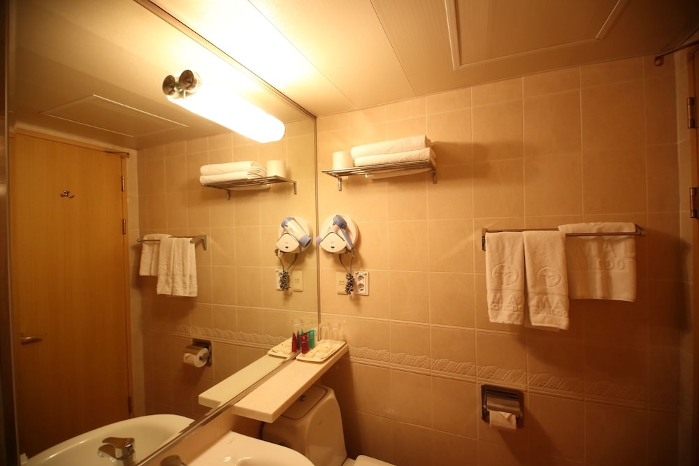 Ramada by Wyndham Songdo 24/34