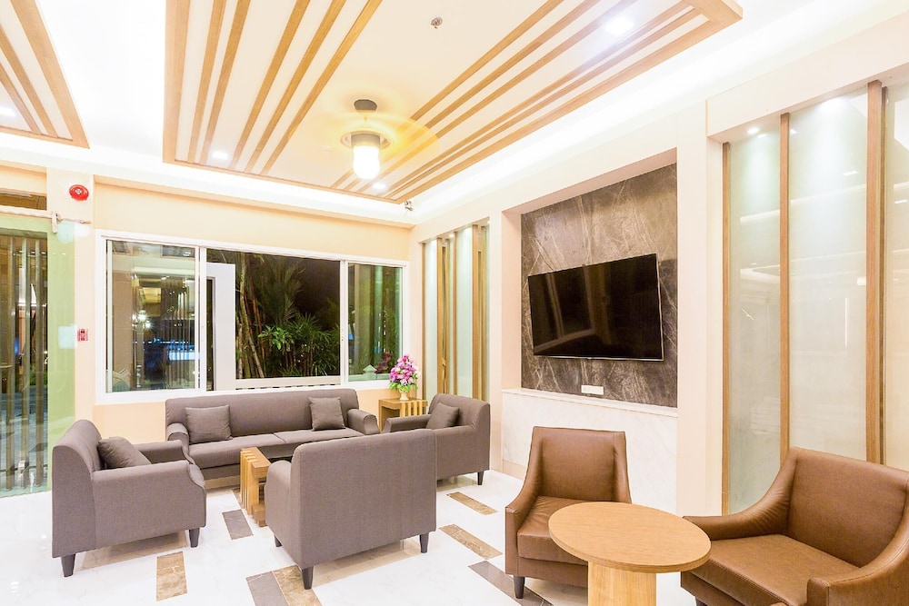 Swan Lake Hotel Sattahip 18/23
