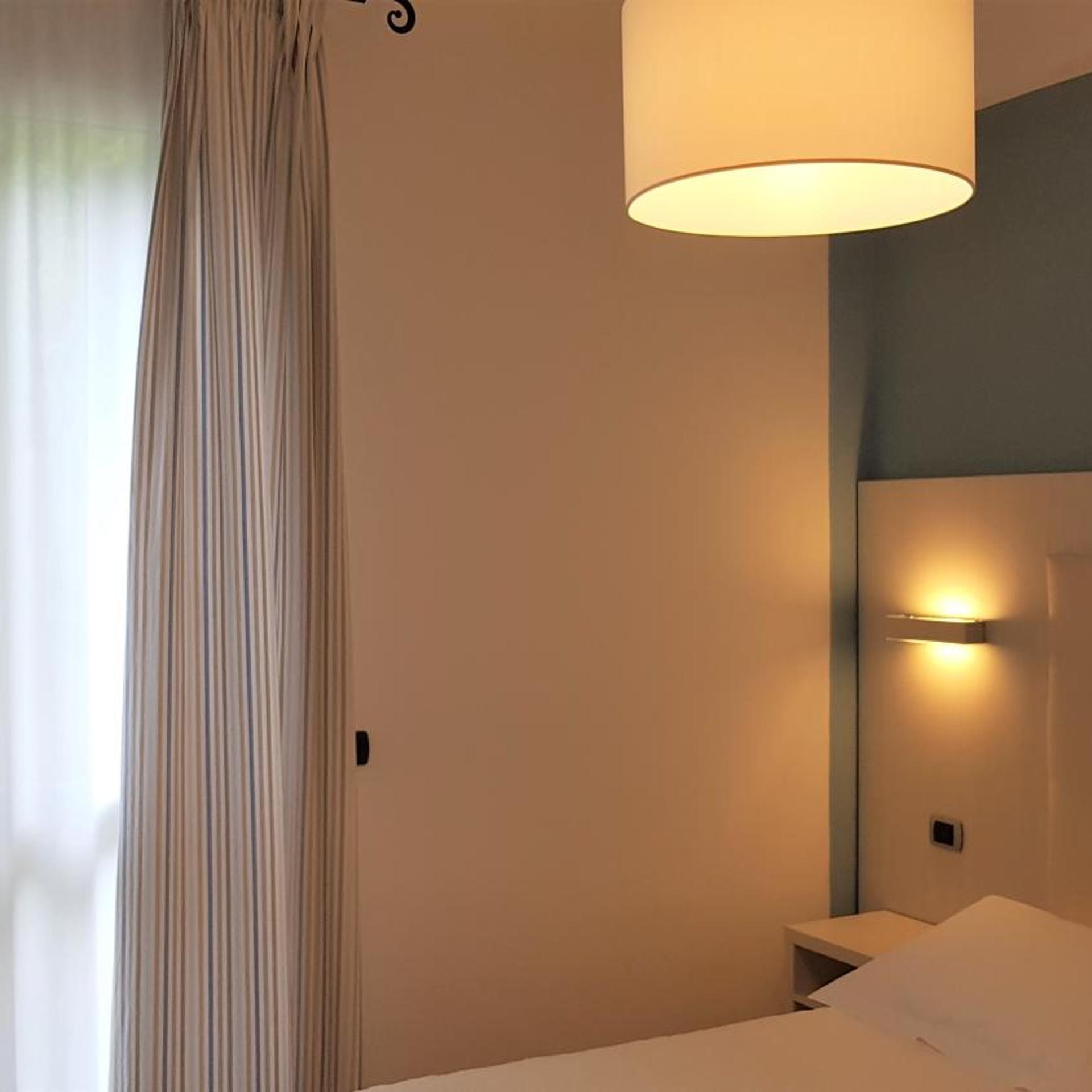 Albergo degli Amici 32/57