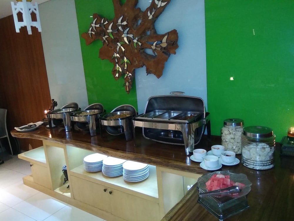 Pyrenees Jogja Hotel 2/26