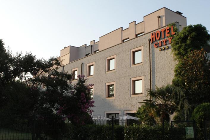 Hotel City 1/32