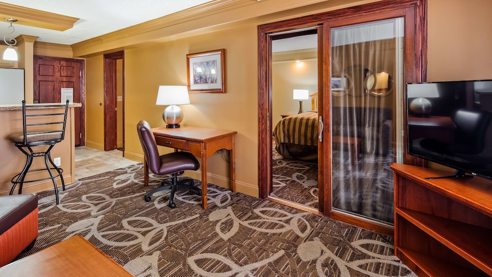 Best Western Plus Mid Nebraska Inn & Suites 30/41