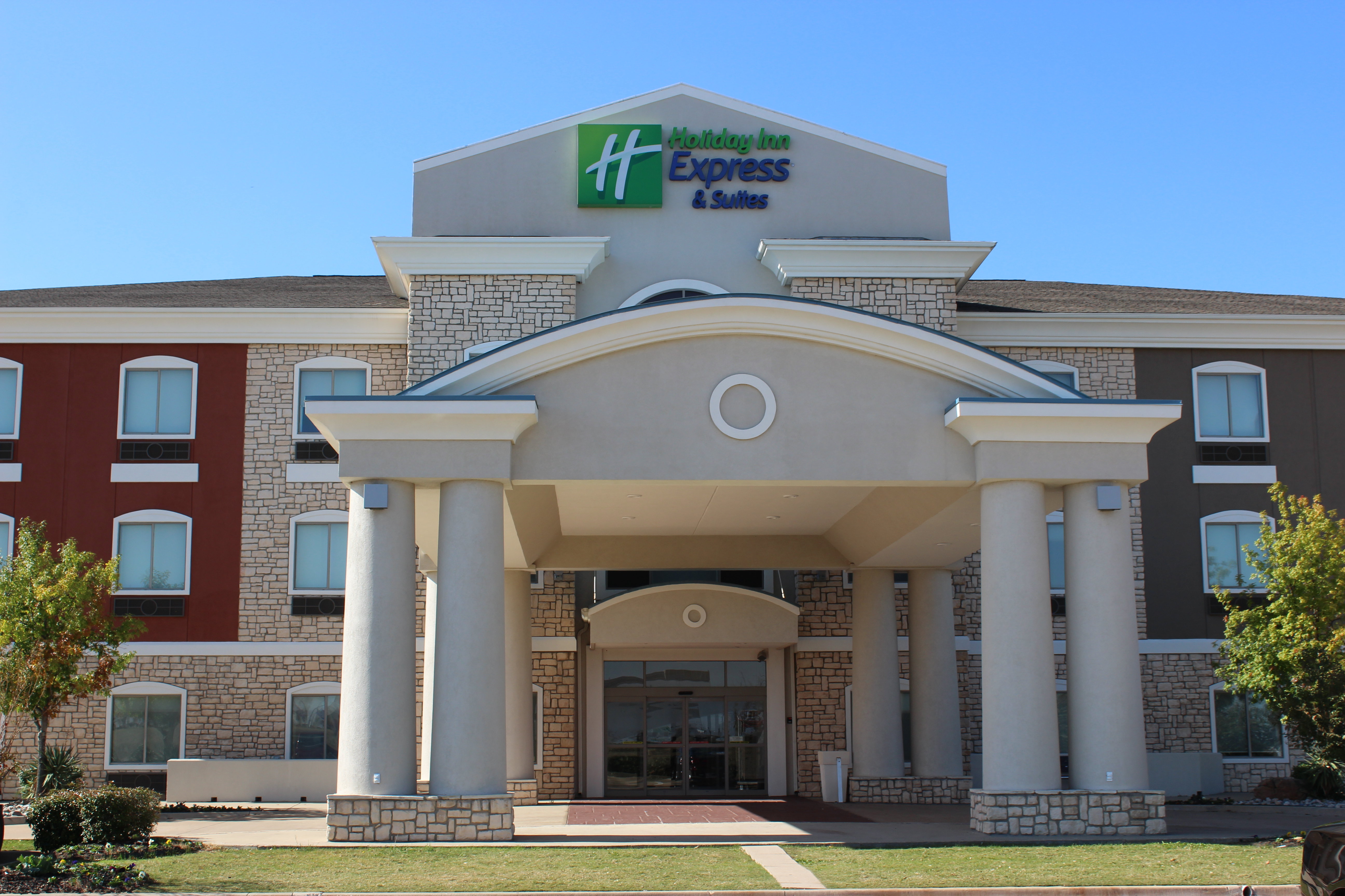 Holiday Inn Express Hotel and Suites Mansfield 2/52