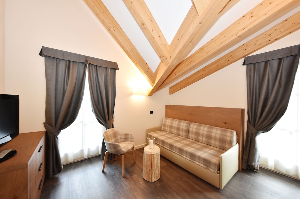 X Alp Hotel 43/64