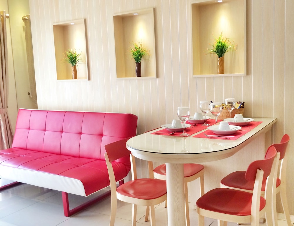 Ravarine Suite Apartment 28/32