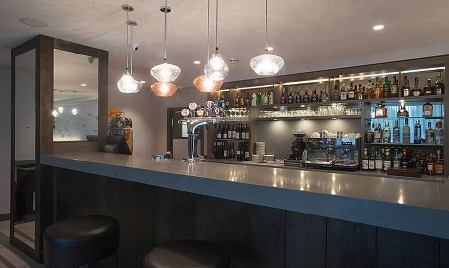 St George S Hotel Wembley 27/32