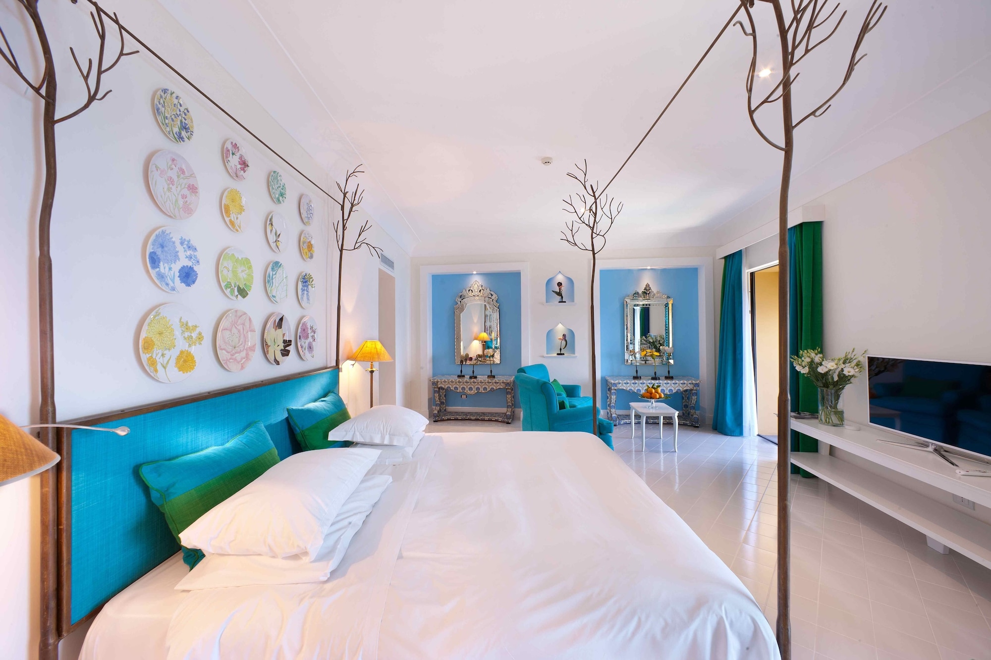 DELUXE, DOUBLE BED, SEA VIEW, BALCONY