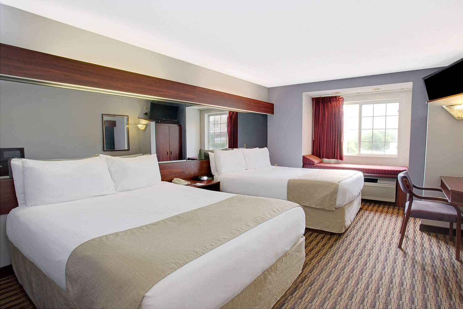 Microtel Inn & Suites by Wyndham Murfreesboro 10/24