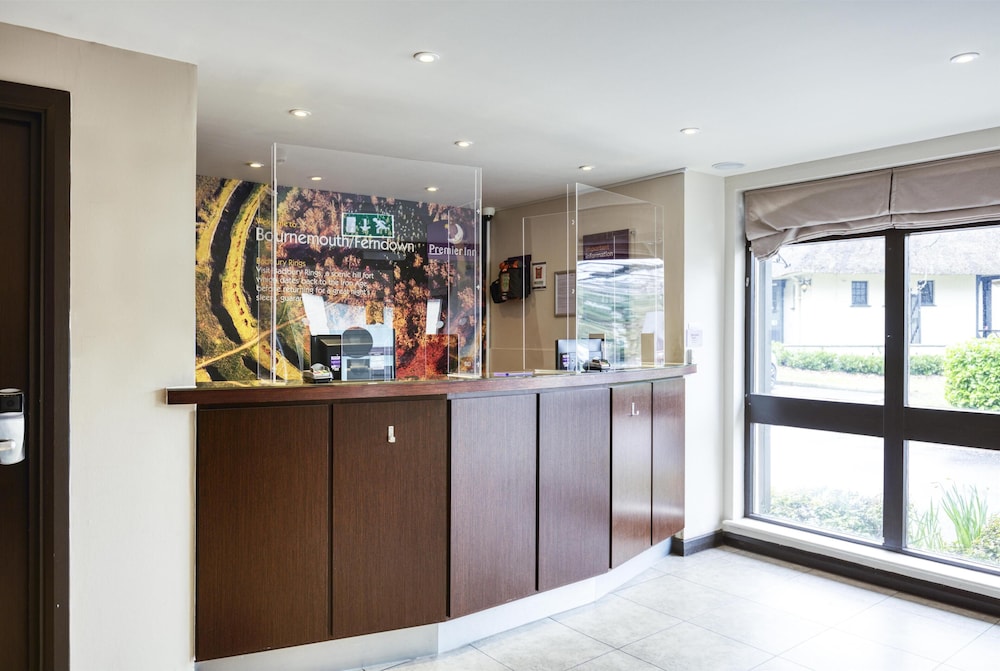 Premier Inn Bournemouth Ferndown 5/29